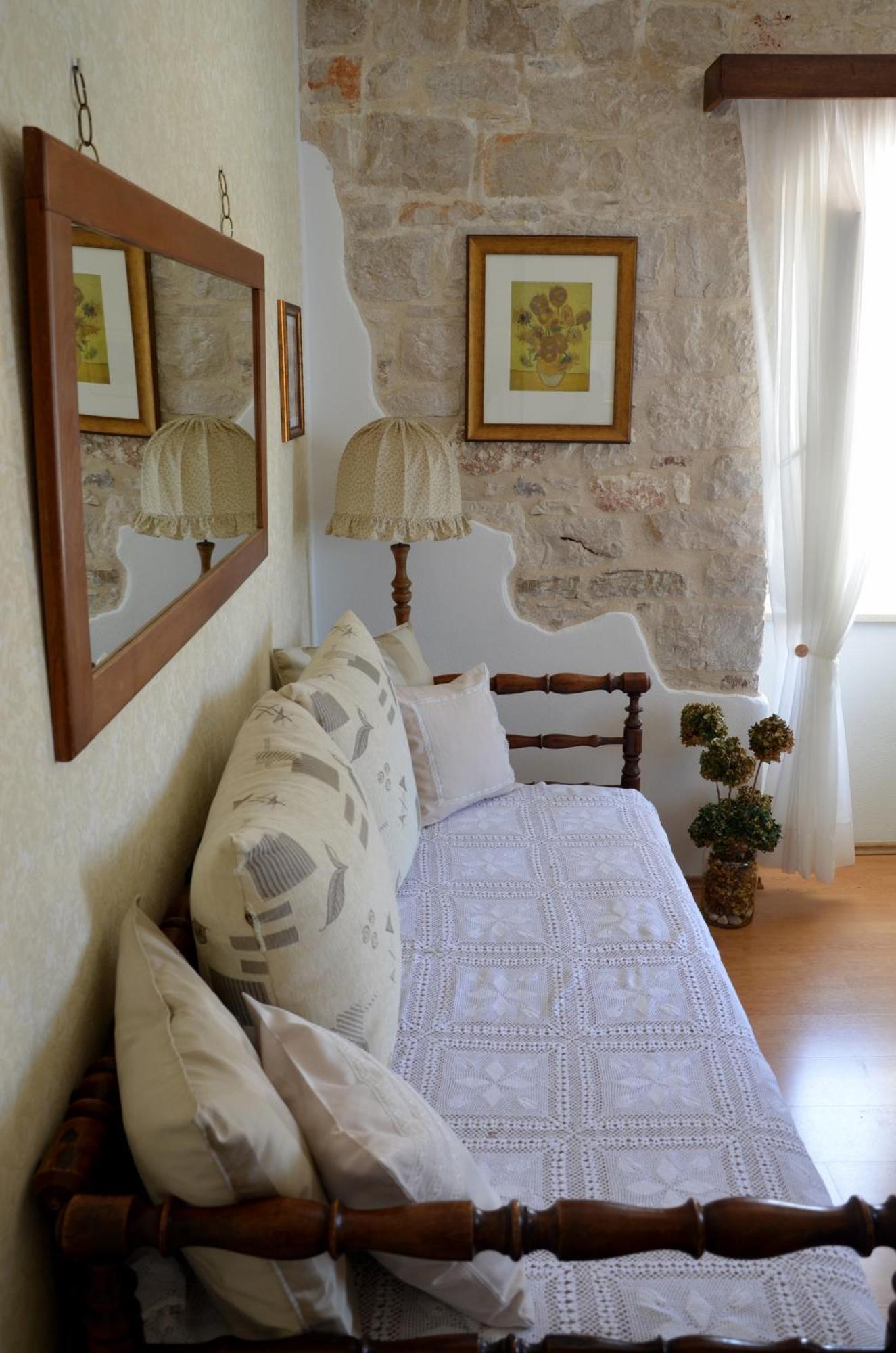 Appartement Castel Nonna Franka à Sutivan Extérieur photo
