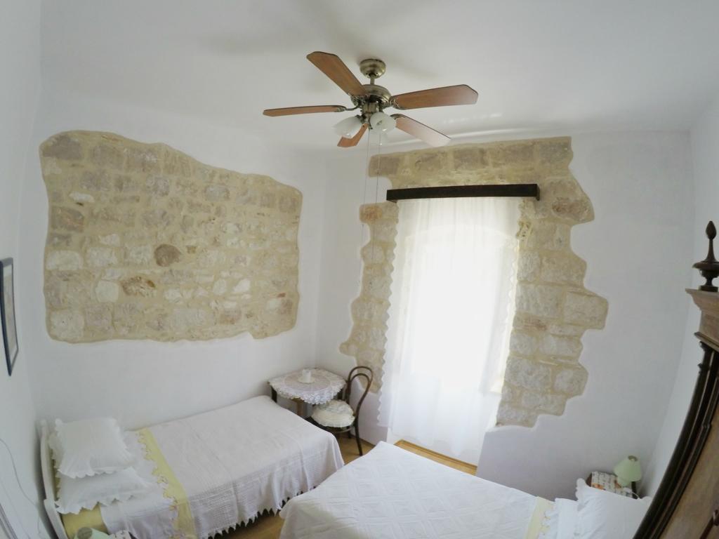 Appartement Castel Nonna Franka à Sutivan Extérieur photo